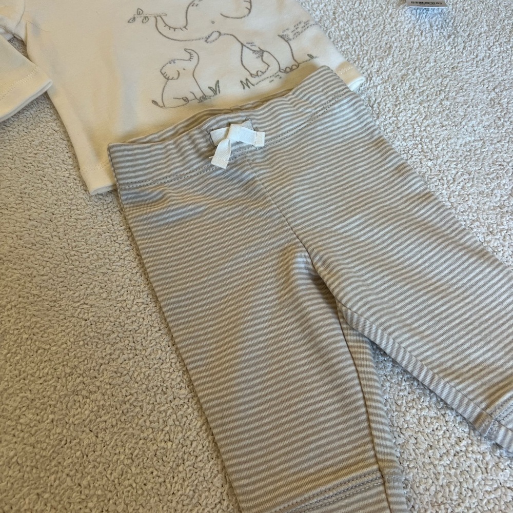 NWT Carter’s Set - Picture 5 of 6
